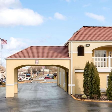 Econo Lodge Huntington - Barboursville University Area Екстер'єр фото
