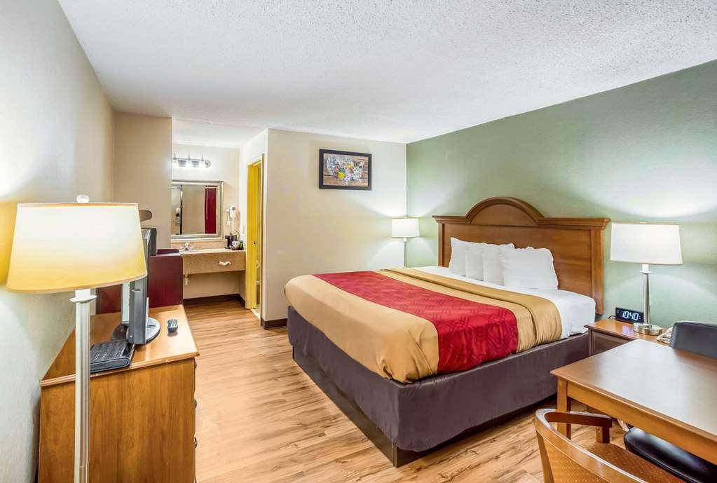 Econo Lodge Huntington - Barboursville University Area Номер фото