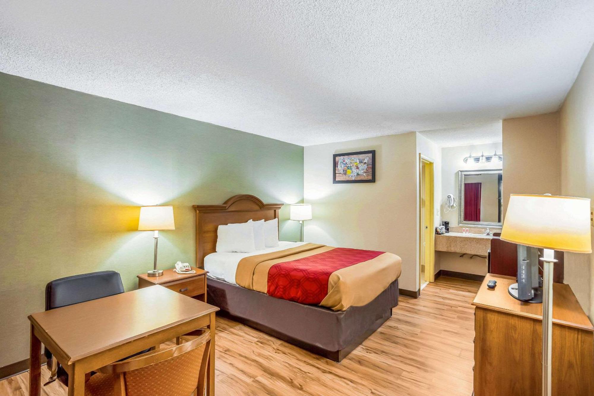 Econo Lodge Huntington - Barboursville University Area Екстер'єр фото