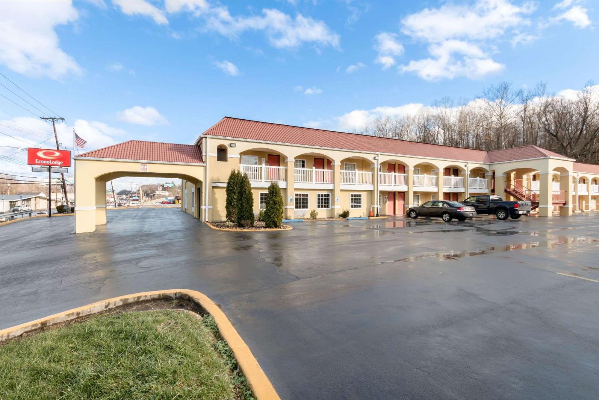 Econo Lodge Huntington - Barboursville University Area Екстер'єр фото