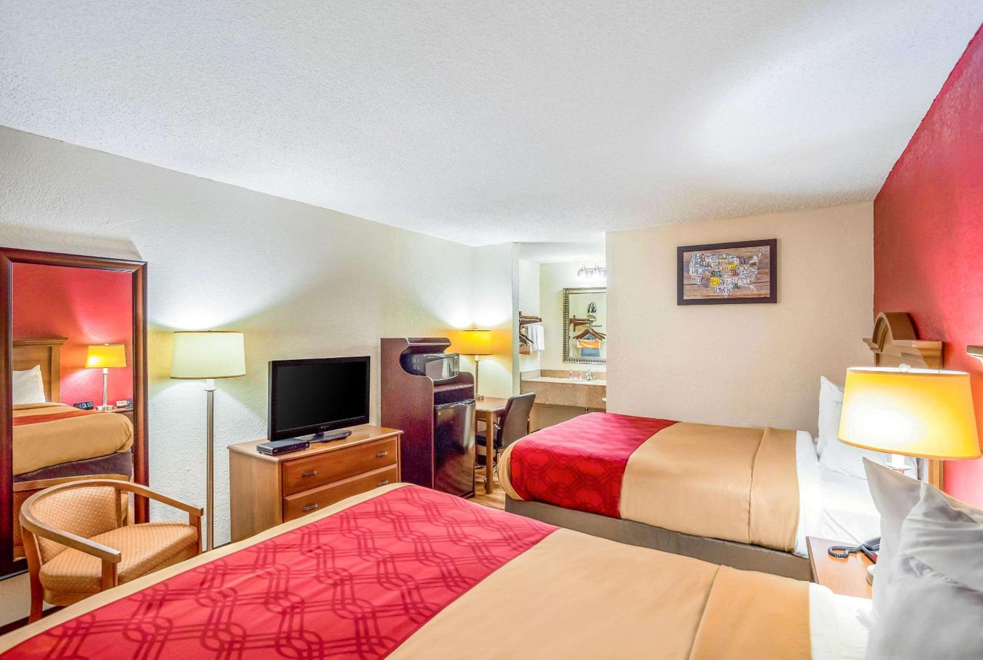 Econo Lodge Huntington - Barboursville University Area Екстер'єр фото