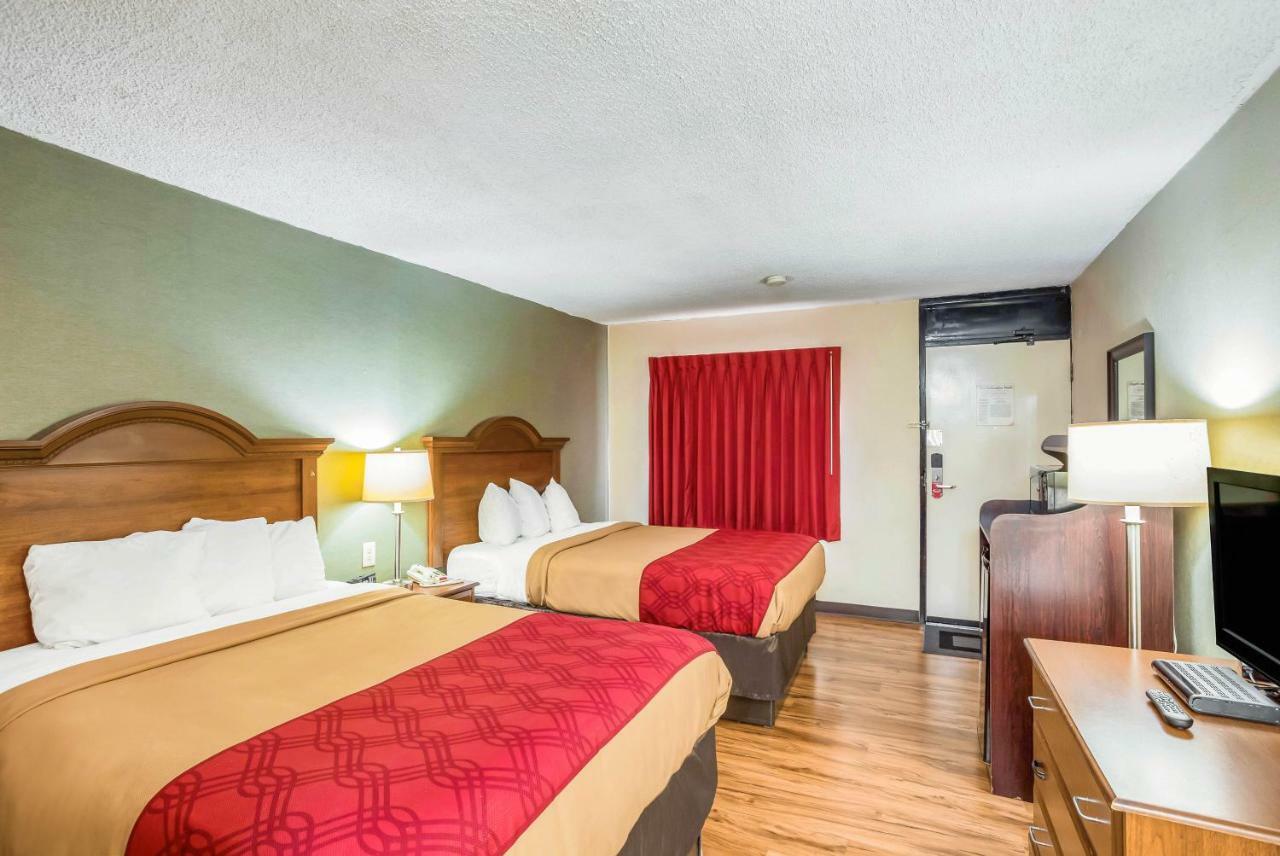 Econo Lodge Huntington - Barboursville University Area Екстер'єр фото